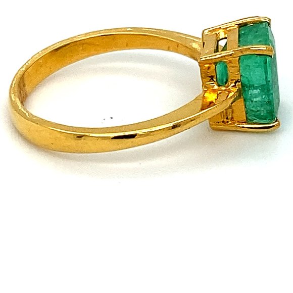 Emerald 3.05ct Solid 22K Yellow Gold Ring - Picture 2 of 5